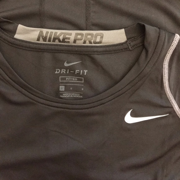NWT Nike Workout/Running T-Shirt - Picture 3 of 5